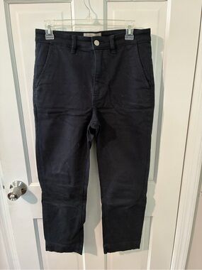 Everlane Women’s Tapered Leg Black Pants